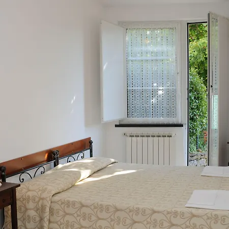 Paese Corvara 2* Beverino